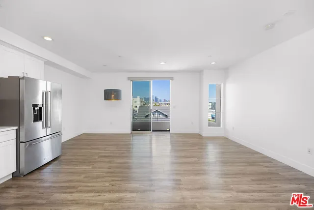 $4,300 | 1101 South Harvard Boulevard, Unit 505, Los Angeles, CA 90006