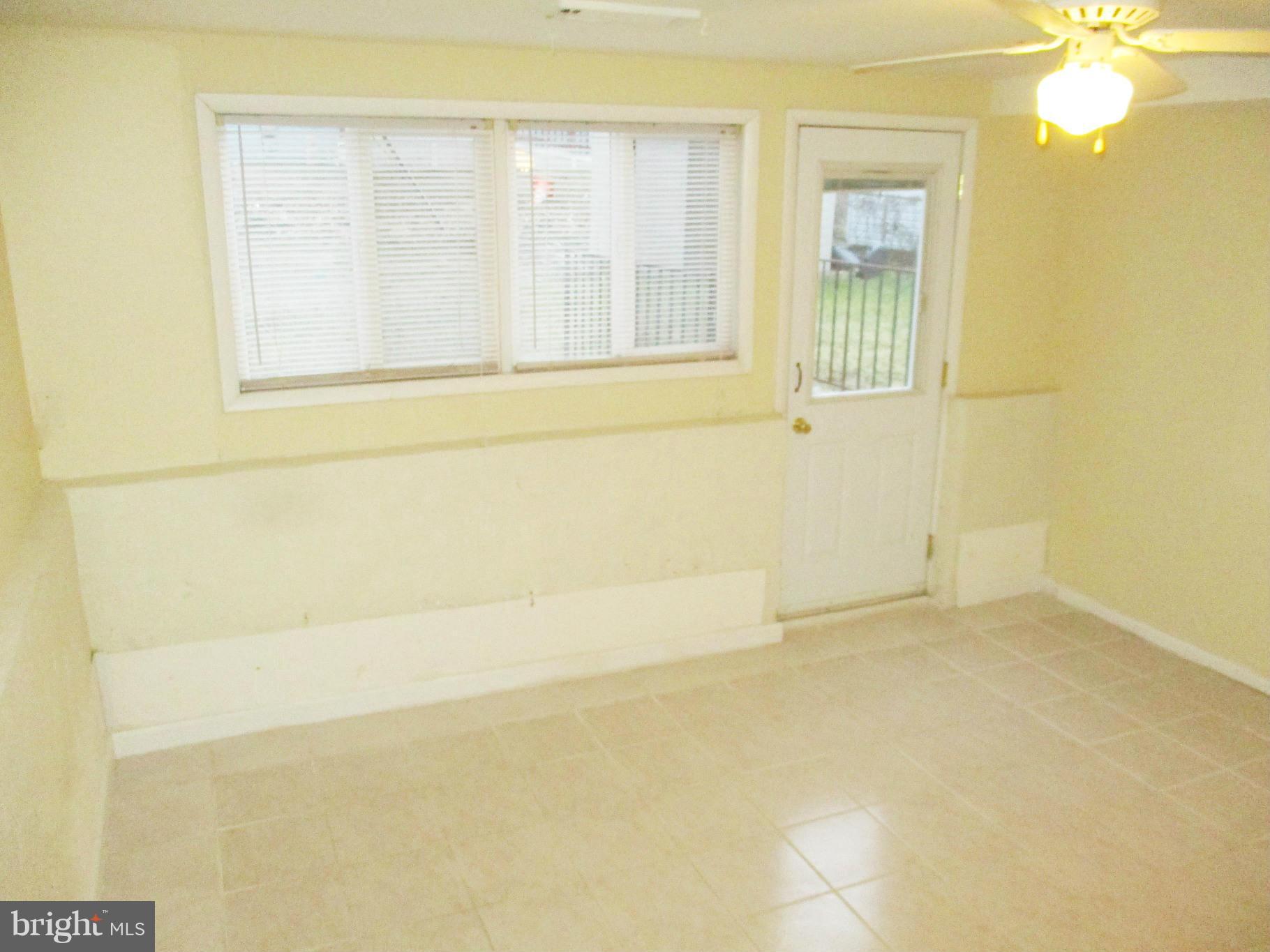 903 Marksworth Road Baltimore, MD 21228 - Photo 11 of 11 Interior (General)