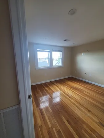 $2,850 | 9 Oxford Street, Unit 3, Lynn, MA 01902