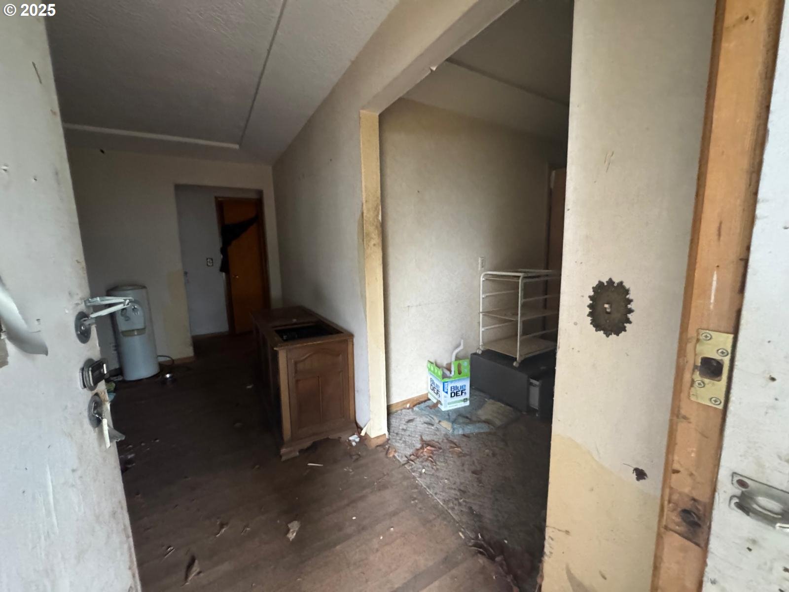 8923 Southeast Clinton Street Portland, OR 97266 - Photo 7 of 10