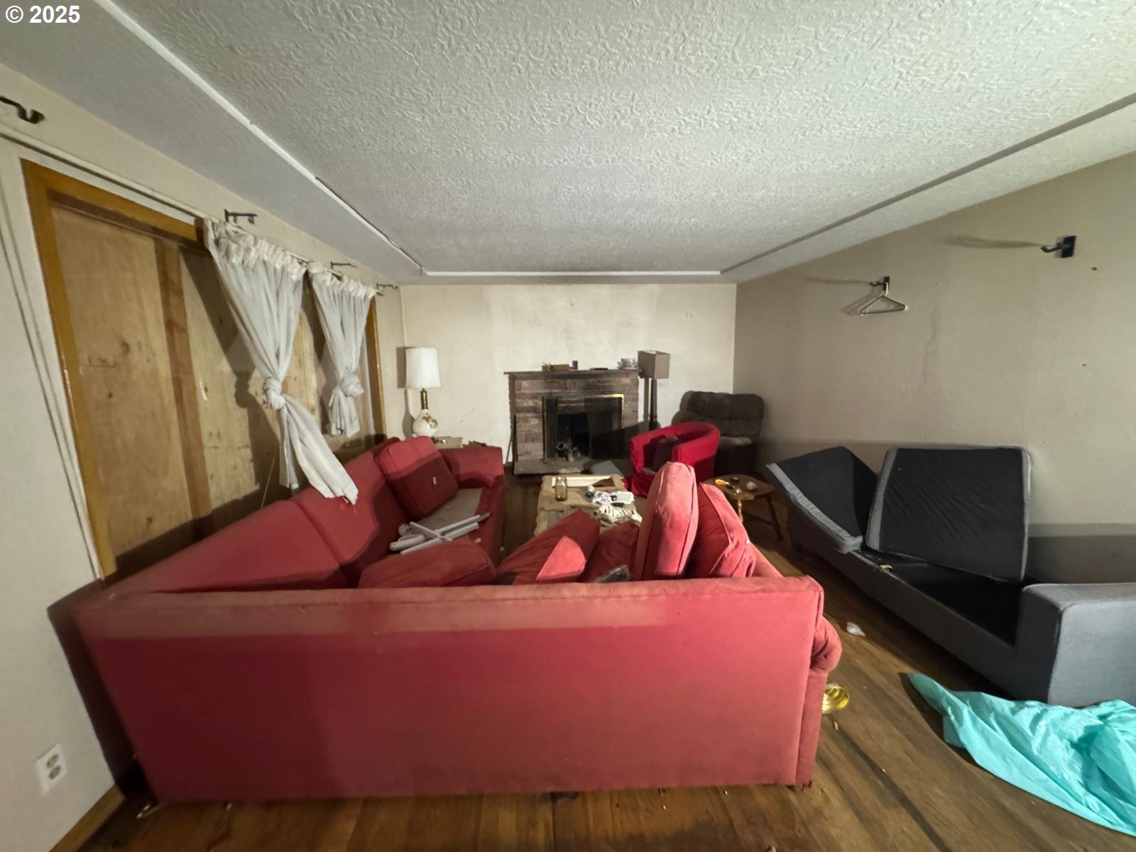 8923 Southeast Clinton Street Portland, OR 97266 - Photo 8 of 10