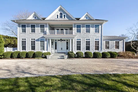 40 James Street, Southampton, NY 11968