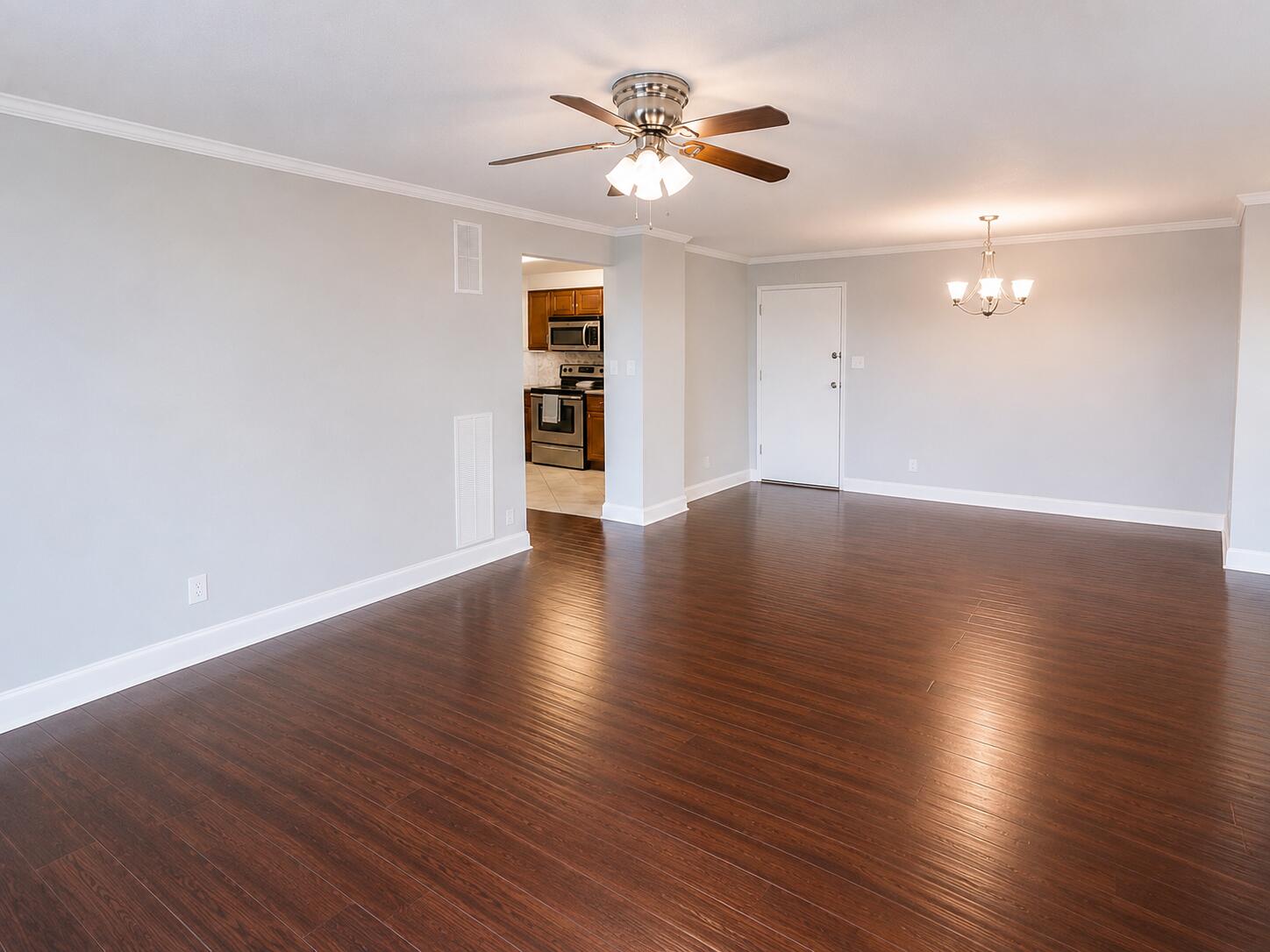 1131 Stringers Ridge Road, Unit 6B Chattanooga, TN 37405 - Photo 8 of 47 ACC5385A-FF98-4F63-9B79-141FBFEEE270