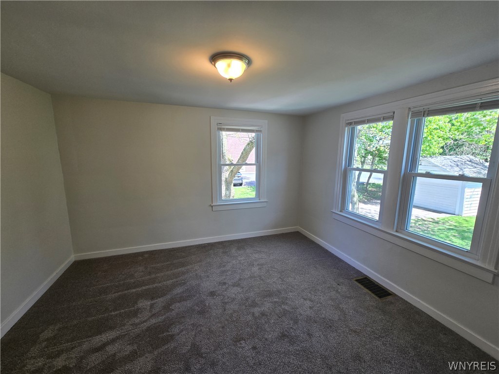 4289 Harris Hill Road Buffalo, NY 14221 - Photo 11 of 18