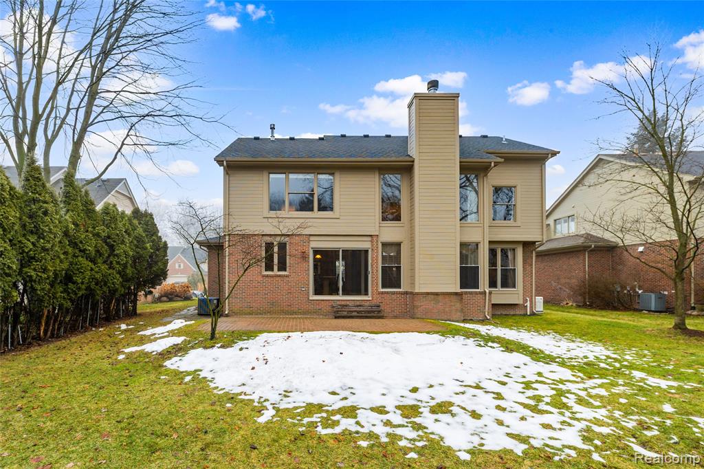 1028 Chesapeake Rochester Hills, MI 48307 - Photo 4 of 52