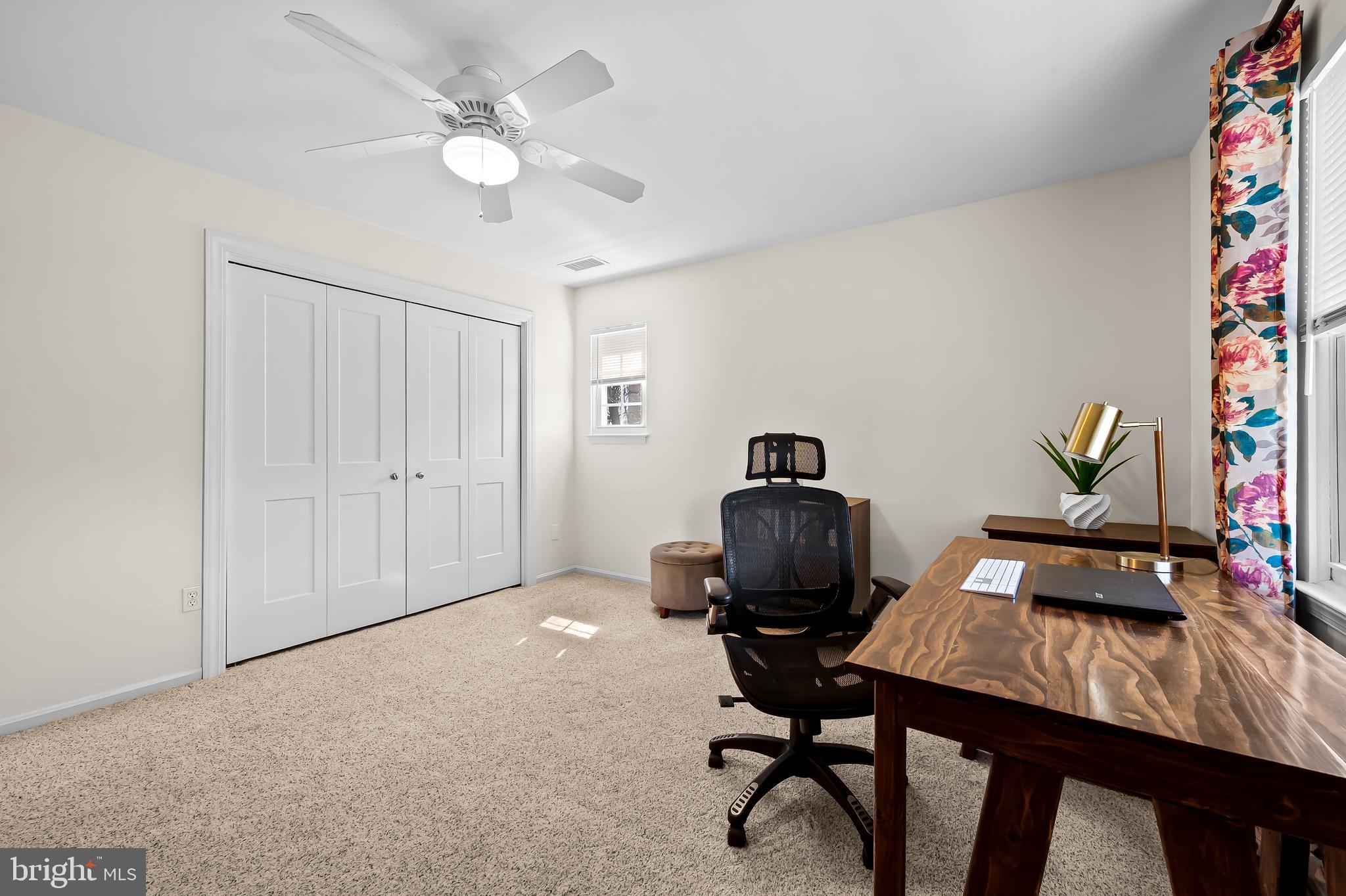 14305 Robcaste Road Phoenix, MD 21131 - Photo 35 of 53 a workspace with furniture and piano