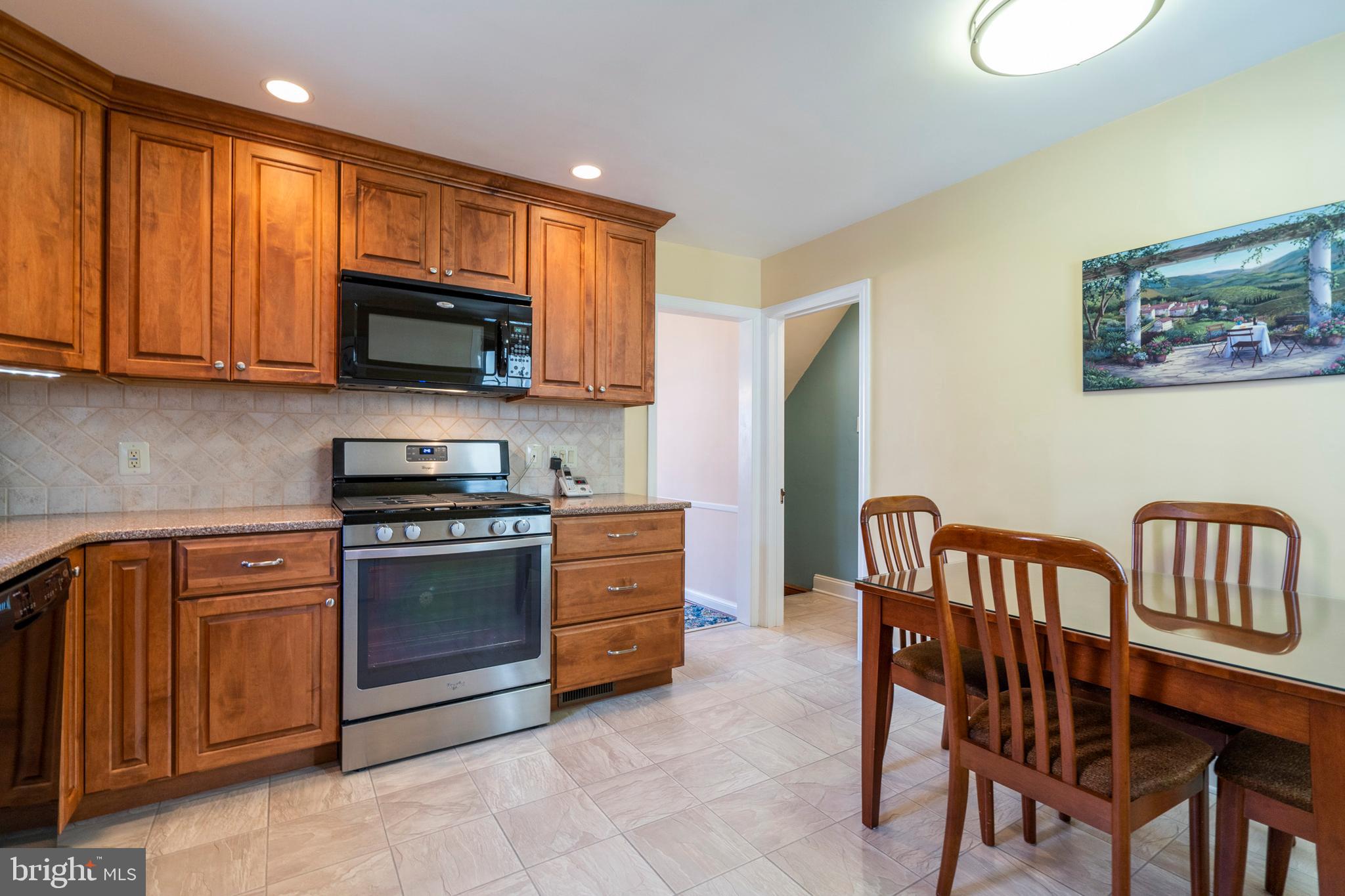 7424 Barclay Road Cheltenham, PA 19012 - Photo 11 of 36 Gallery Image 11