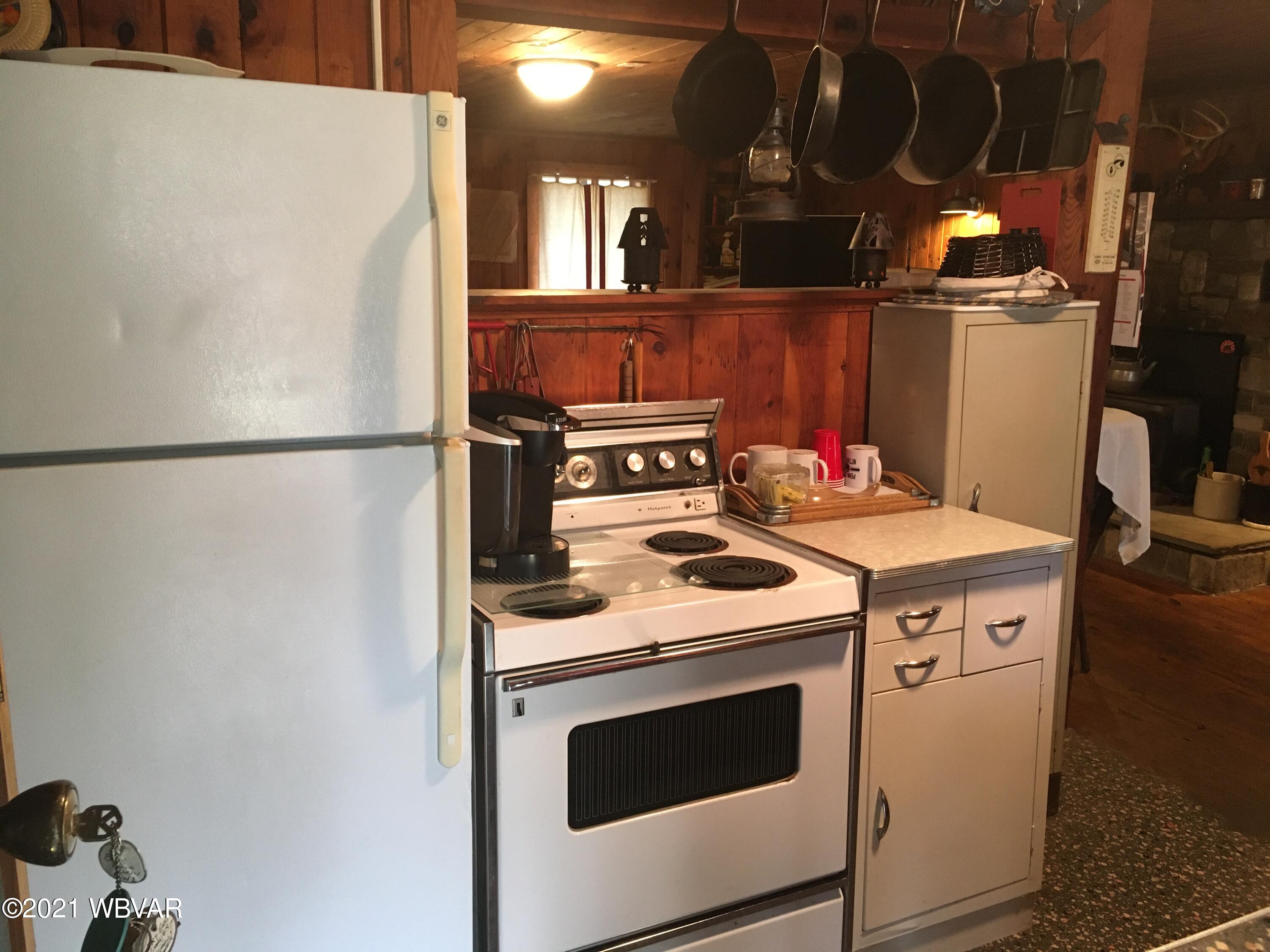 711 Mountain Road Monroeton, PA 18832 - Photo 7 of 17 Gallery Image 7