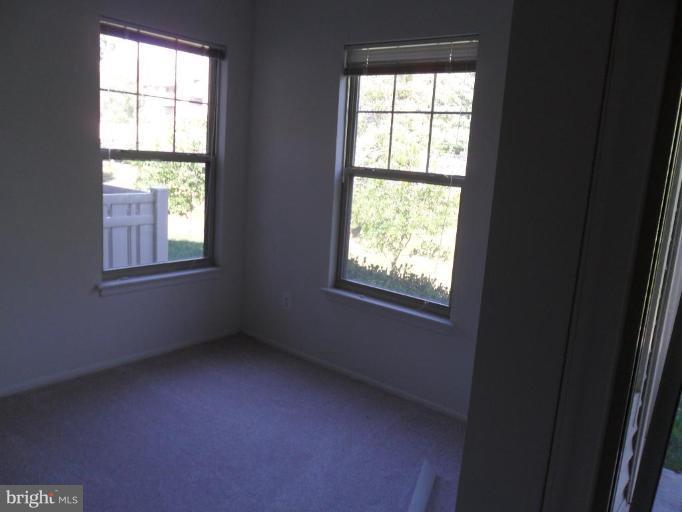 11657 B Chesterfield Court, Unit B Reston, VA 20190 - Photo 6 of 6 Dining Area