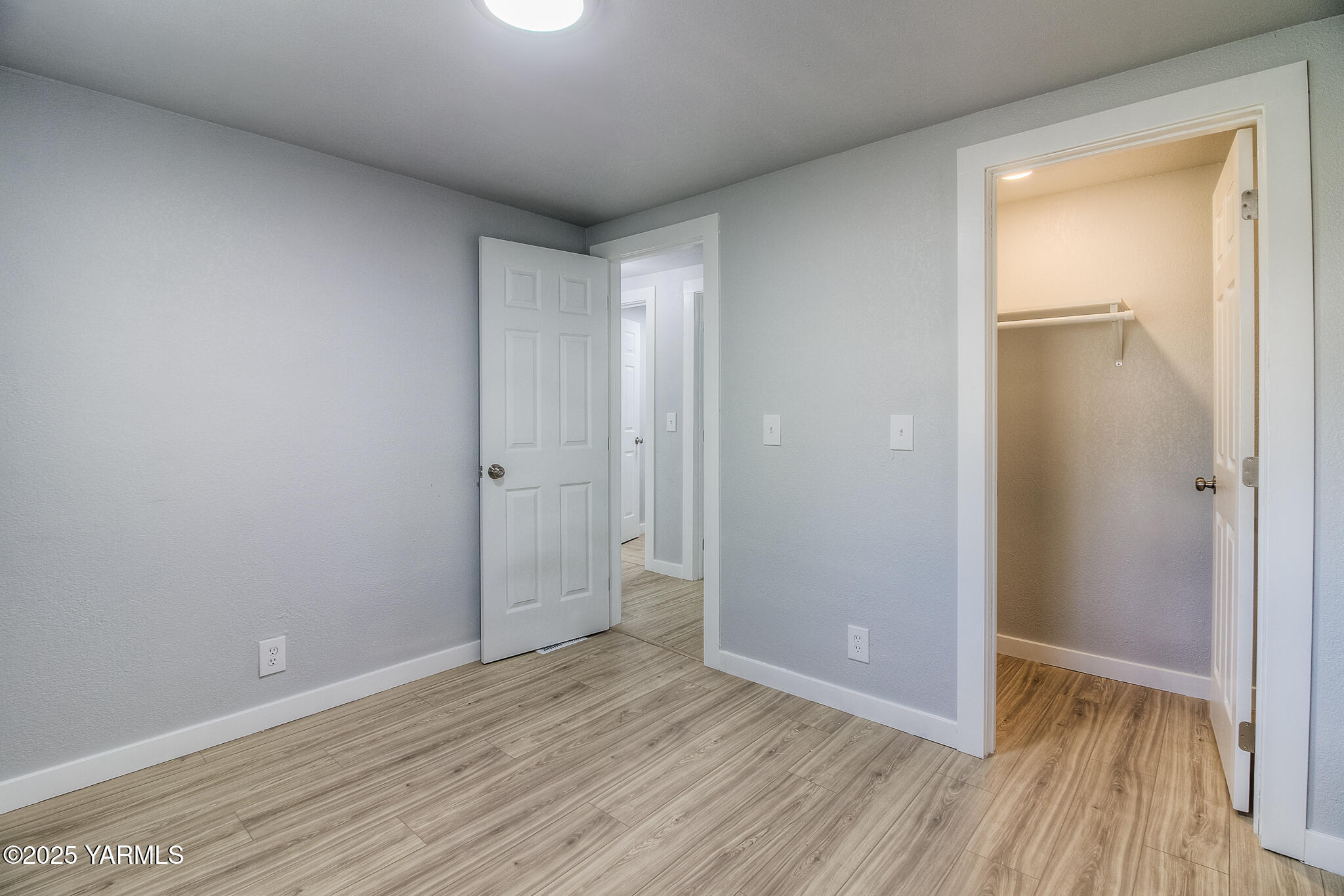 10420 Ahtanum Road Yakima, WA 98903 - Photo 15 of 24 a view of an empty room and wooden floor