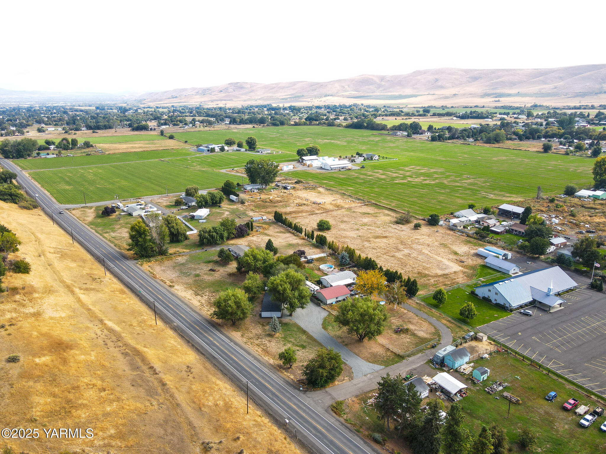 10420 Ahtanum Road Yakima, WA 98903 - Photo 24 of 24 a view of a city from a balcony with an ocean view