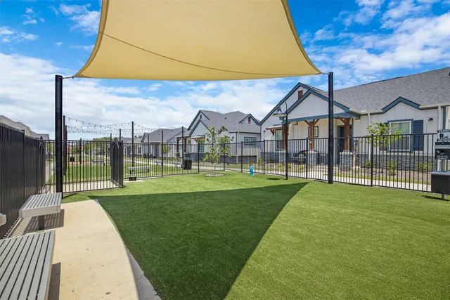 $2,138 | 5600 Wild Acrs, Fort Worth, TX 76123