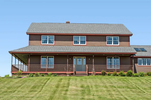 $975,000 | 338 Johnson Road, Marshfield, VT 05658