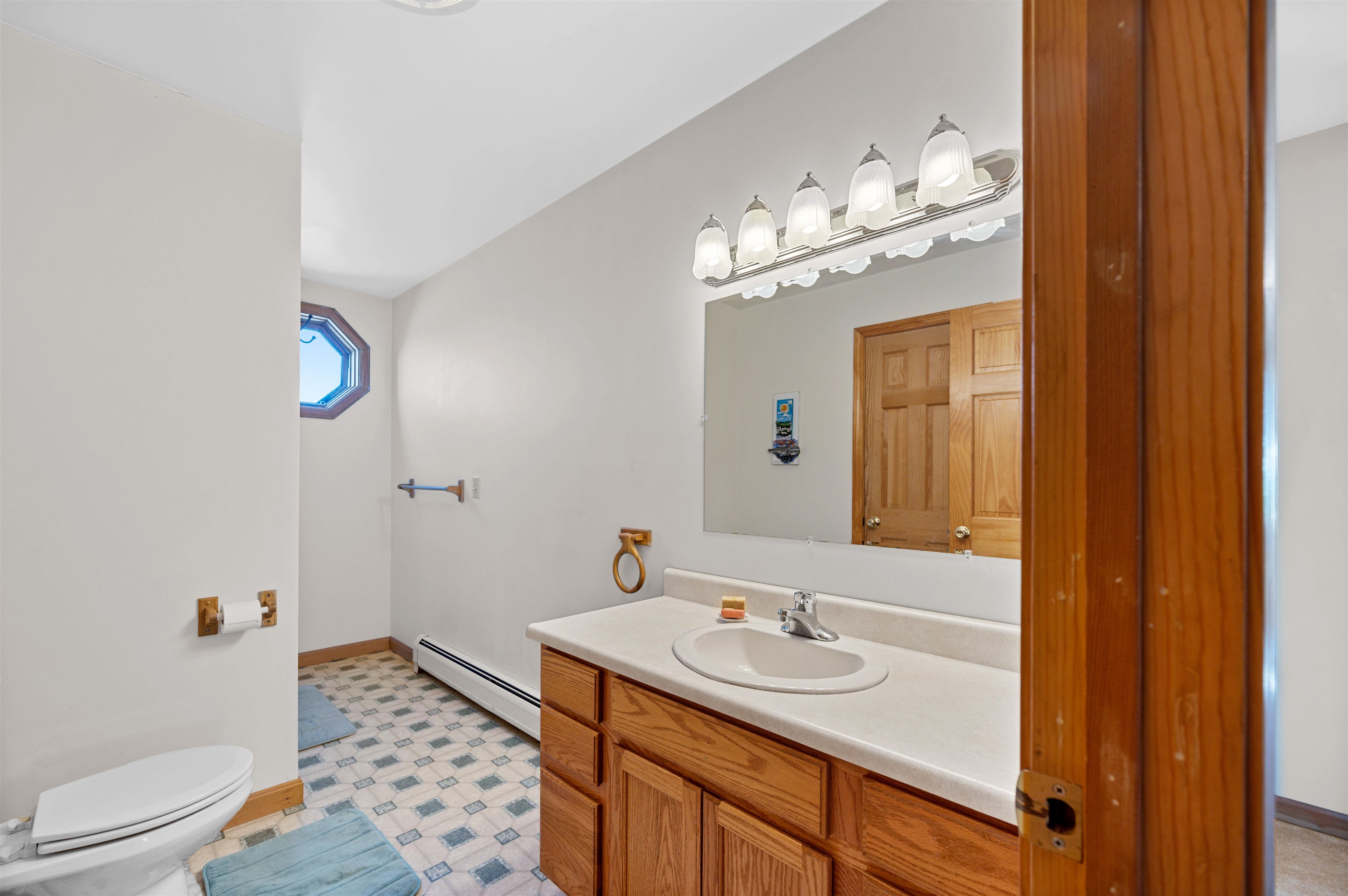 338 Johnson Road Marshfield, VT 05658 - Photo 14 of 45