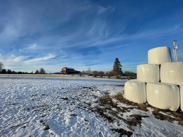 $975,000 | 338 Johnson Road, Marshfield, VT 05658