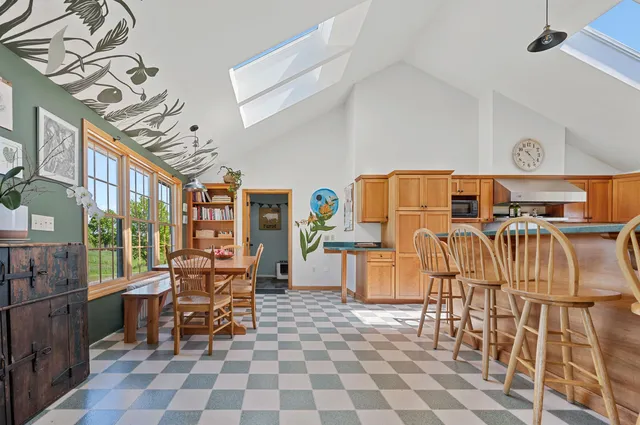 $975,000 | 338 Johnson Road, Marshfield, VT 05658