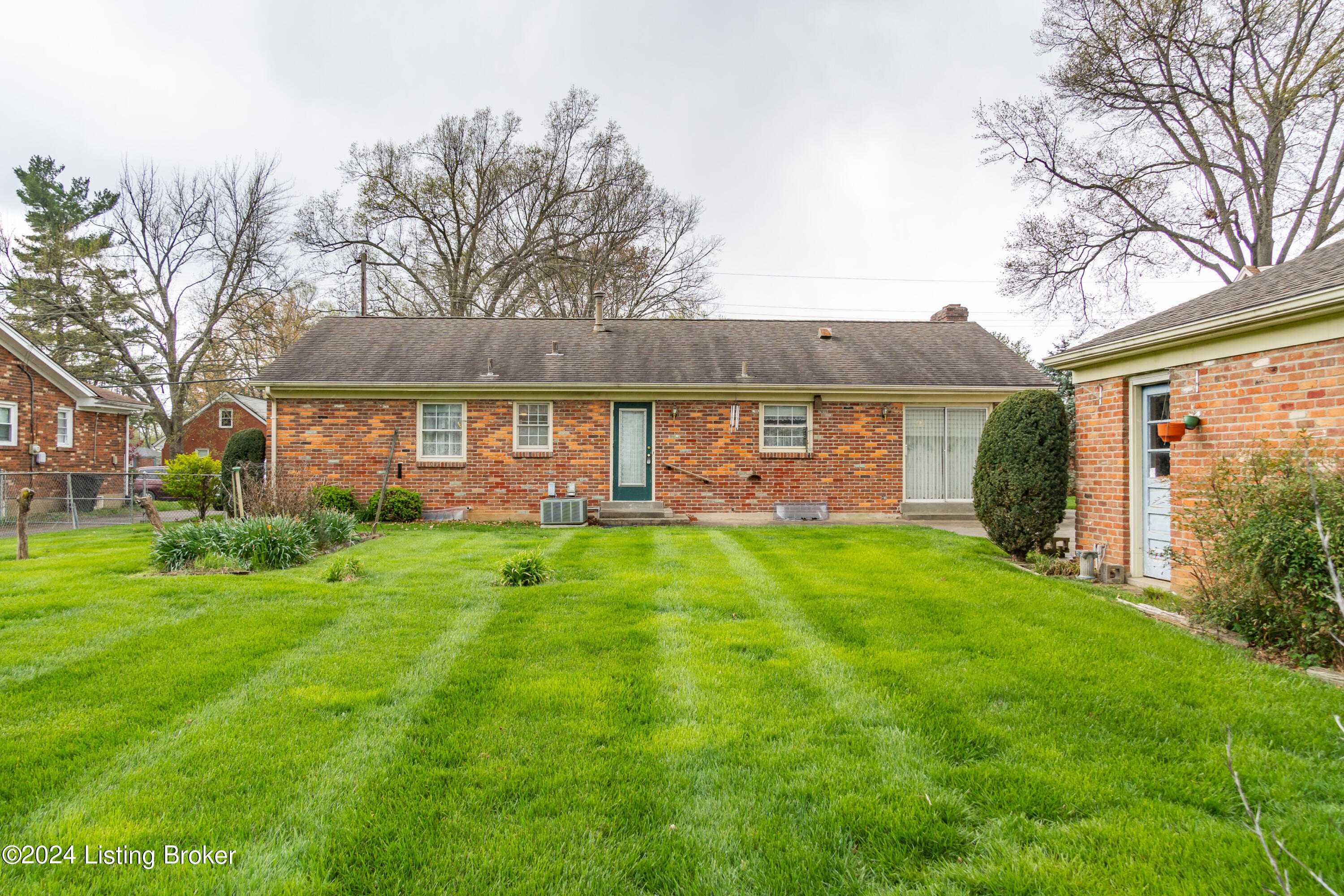 6609 Watch Hill Road Louisville, KY 40228 - Photo 50 of 63 6609-Watch-Hill-Rd_055