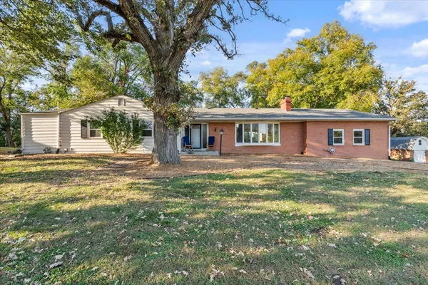 $279,900 | 8210 Ridgewood Road, Rock Island, IL 61201