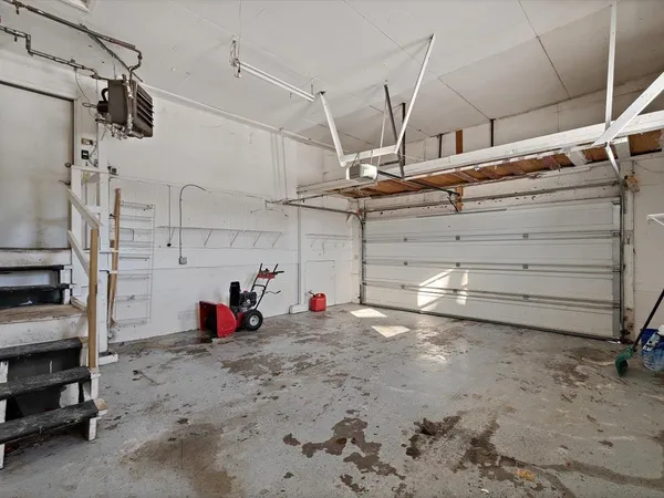 $279,900 | 8210 Ridgewood Road, Rock Island, IL 61201