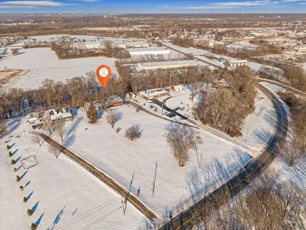 $279,900 | 8210 Ridgewood Road, Rock Island, IL 61201