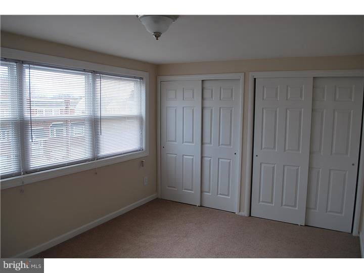 3133 Holly Road Philadelphia, PA 19154 - Photo 12 of 17