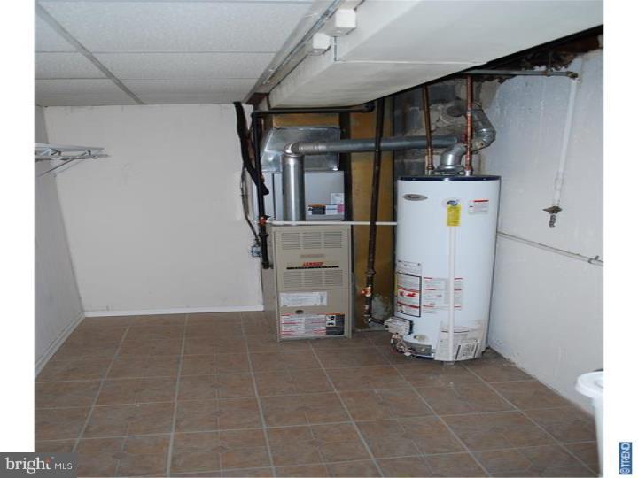 3133 Holly Road Philadelphia, PA 19154 - Photo 16 of 17