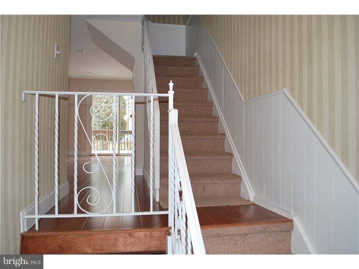 3133 Holly Road Philadelphia, PA 19154 - Photo 9 of 17