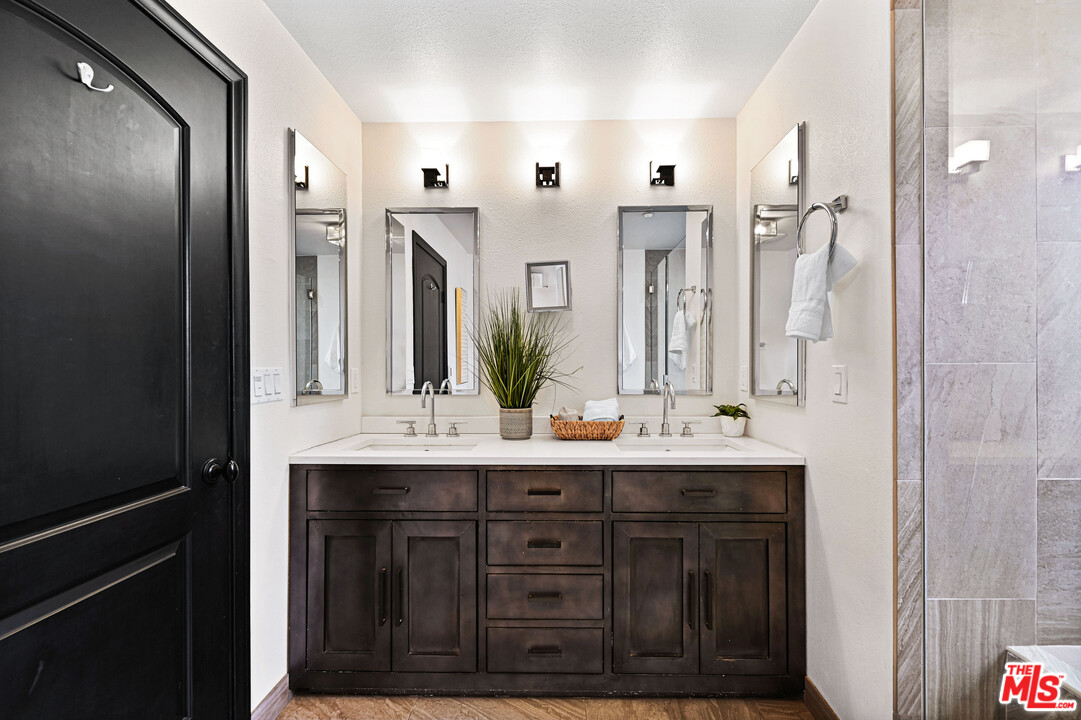 1343 Palisades Beach Road Santa Monica, CA 90401 - Photo 22 of 52