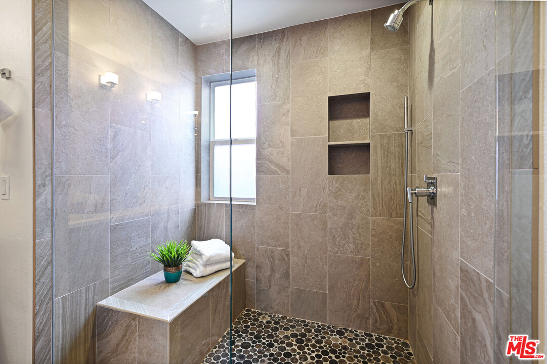 1343 Palisades Beach Road Santa Monica, CA 90401 - Photo 23 of 52