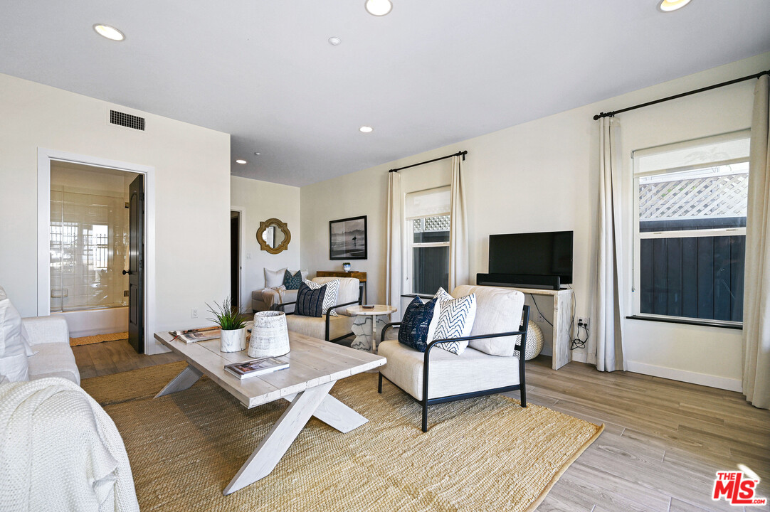 1343 Palisades Beach Road Santa Monica, CA 90401 - Photo 32 of 52