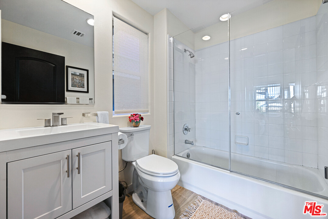 1343 Palisades Beach Road Santa Monica, CA 90401 - Photo 33 of 52