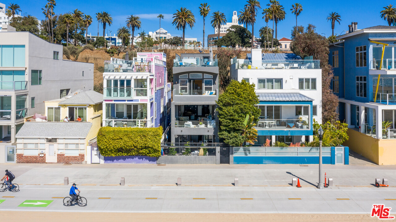 1343 Palisades Beach Road Santa Monica, CA 90401 - Photo 5 of 52