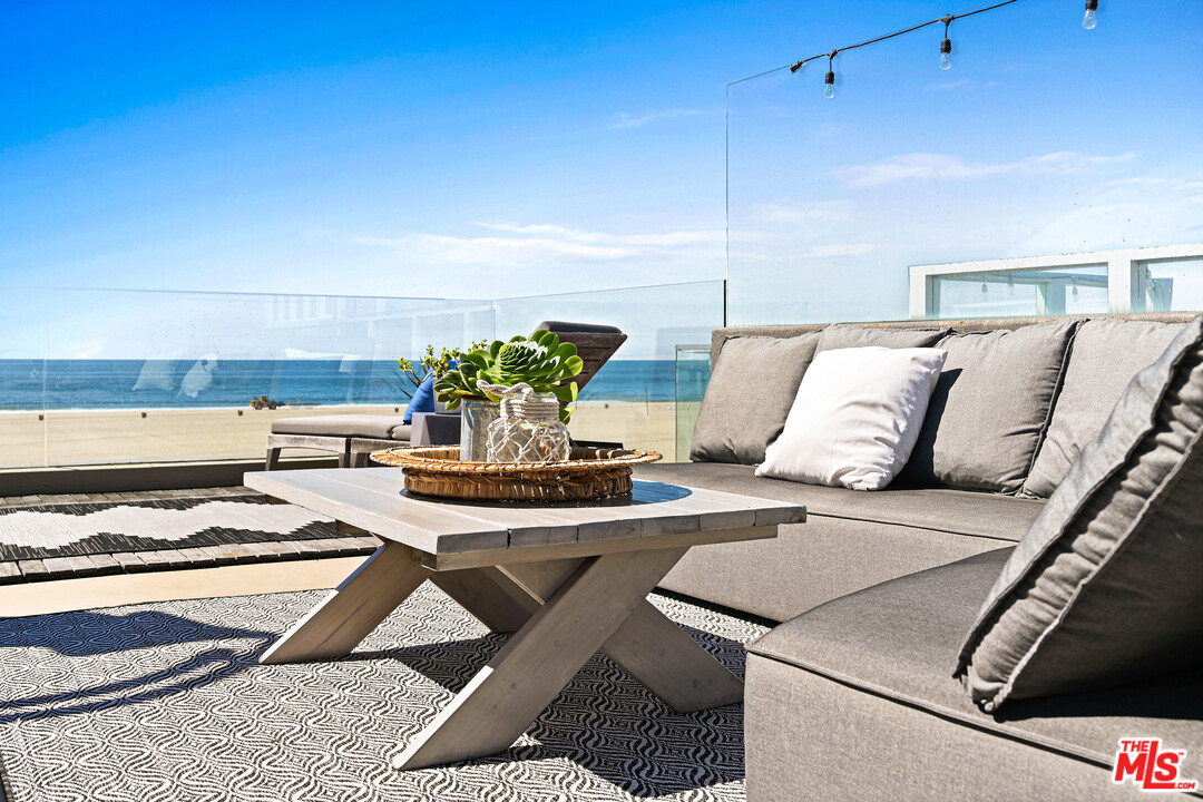 1343 Palisades Beach Road Santa Monica, CA 90401 - Photo 6 of 52