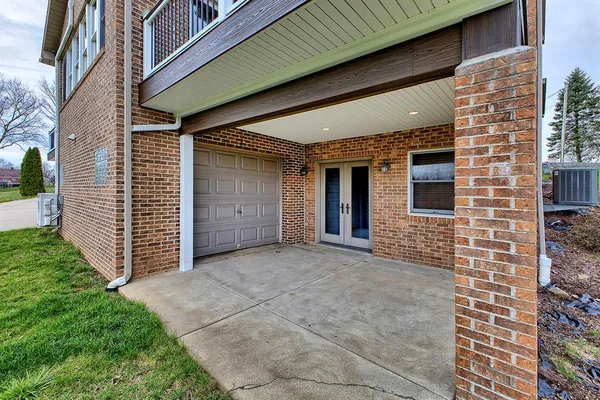 $598,000 | 11227 Pershing Drive, North Huntingdon, PA 15642
