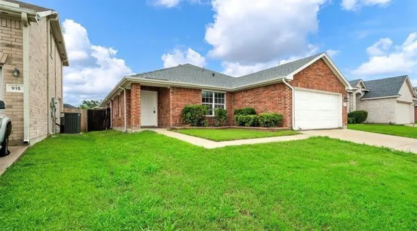 $2,150 | 911 Hems Lane, Arlington, TX 76001