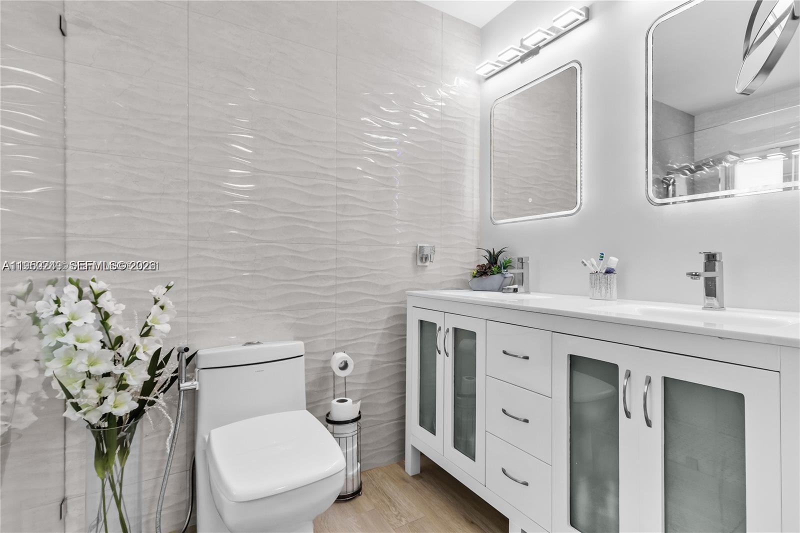 16453 Southwest 97th Street Miami, FL 33196 - Photo 8 of 13