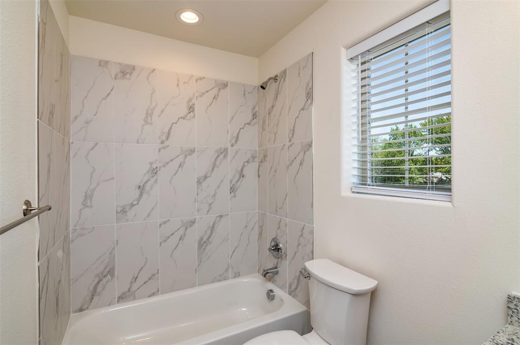 201 South May Street, Unit 2 Whitewright, TX 75491 - Photo 19 of 21