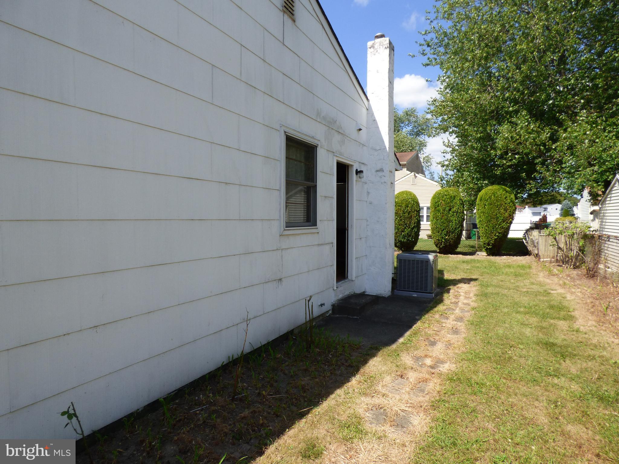 543 Cassingham Road Fairless Hills, PA 19030 - Photo 3 of 17 Gallery Image 3