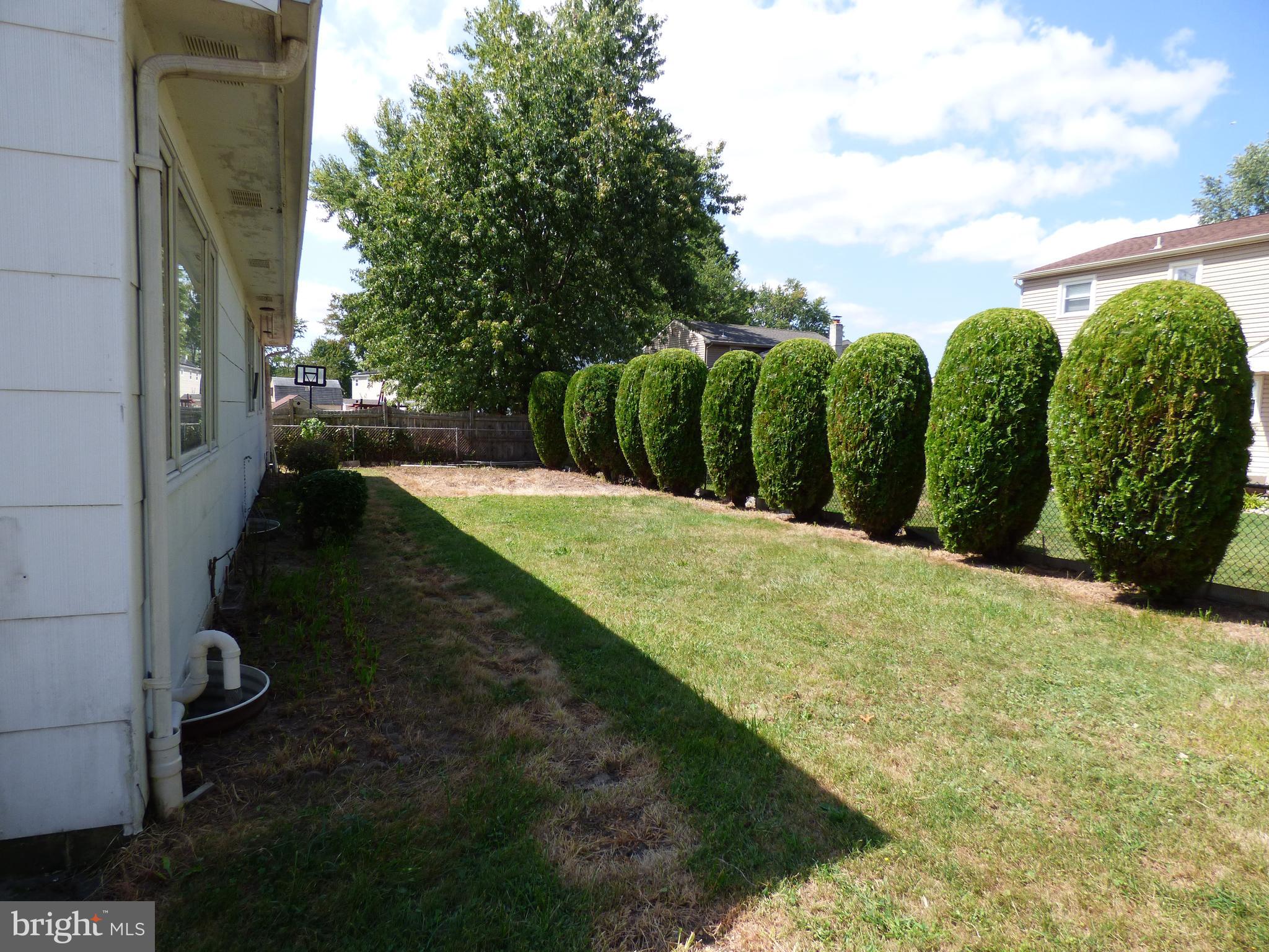 543 Cassingham Road Fairless Hills, PA 19030 - Photo 4 of 17 Gallery Image 4