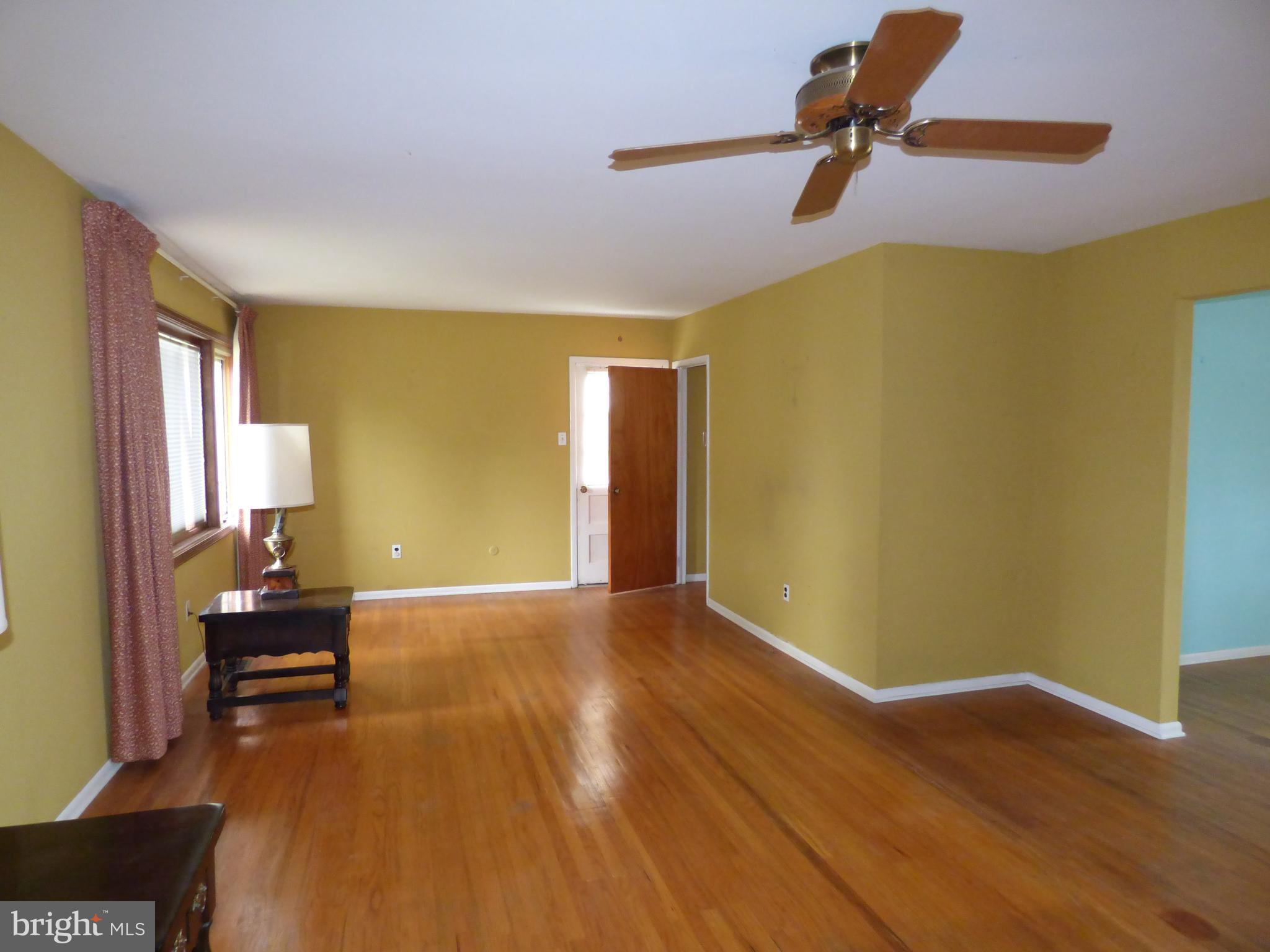 543 Cassingham Road Fairless Hills, PA 19030 - Photo 9 of 17 Family Room