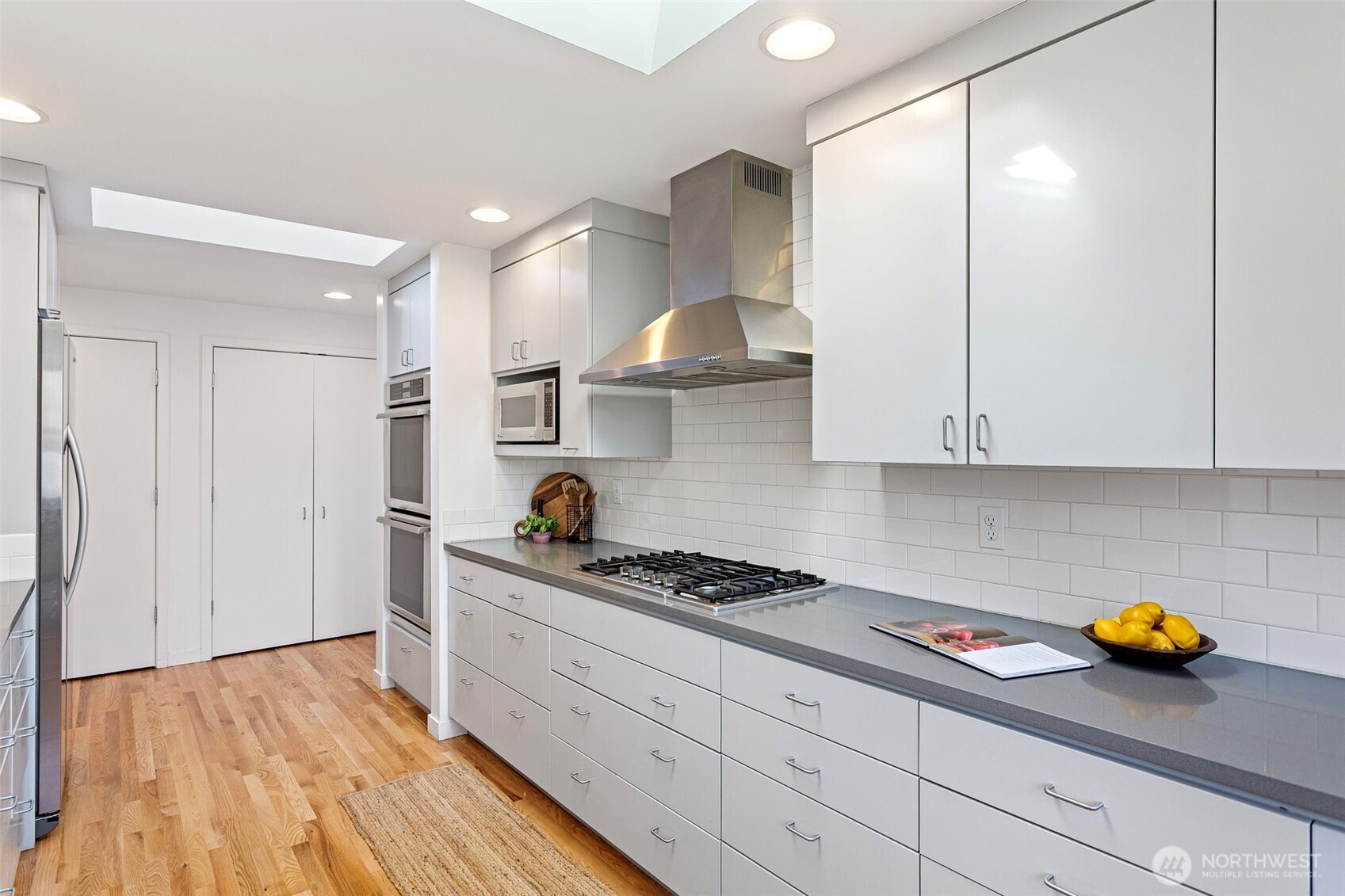 3813 Northeast 70th Street Seattle, WA 98115 - Photo 11 of 40
