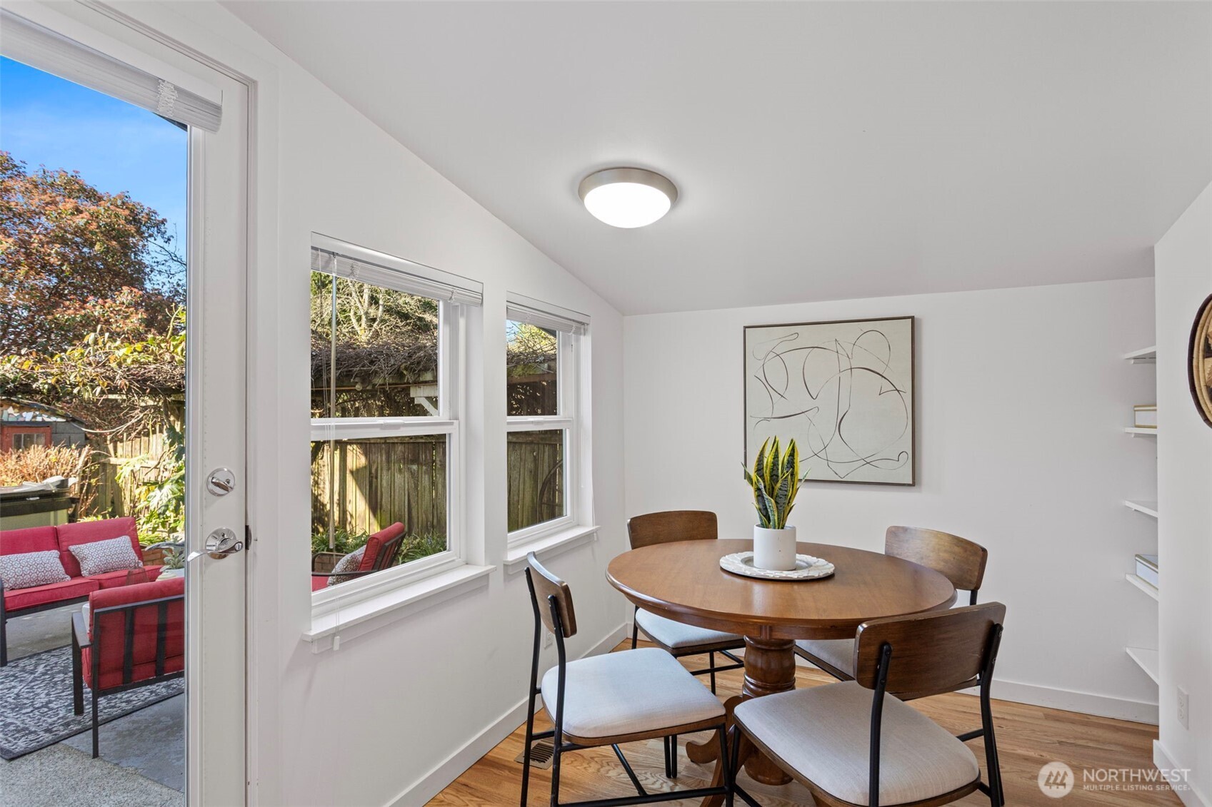 3813 Northeast 70th Street Seattle, WA 98115 - Photo 13 of 40