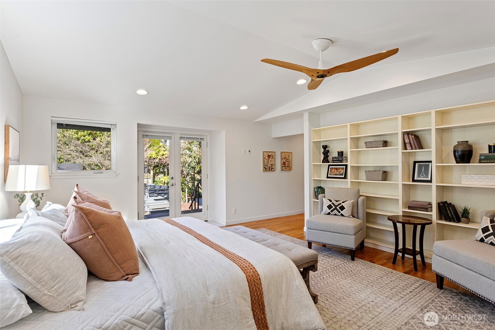 3813 Northeast 70th Street Seattle, WA 98115 - Photo 18 of 40