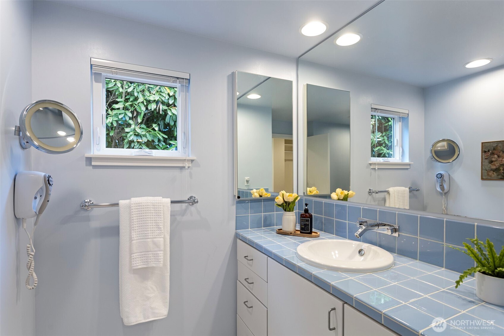 3813 Northeast 70th Street Seattle, WA 98115 - Photo 20 of 40