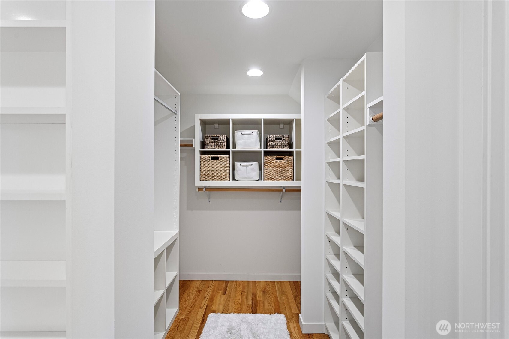 3813 Northeast 70th Street Seattle, WA 98115 - Photo 22 of 40