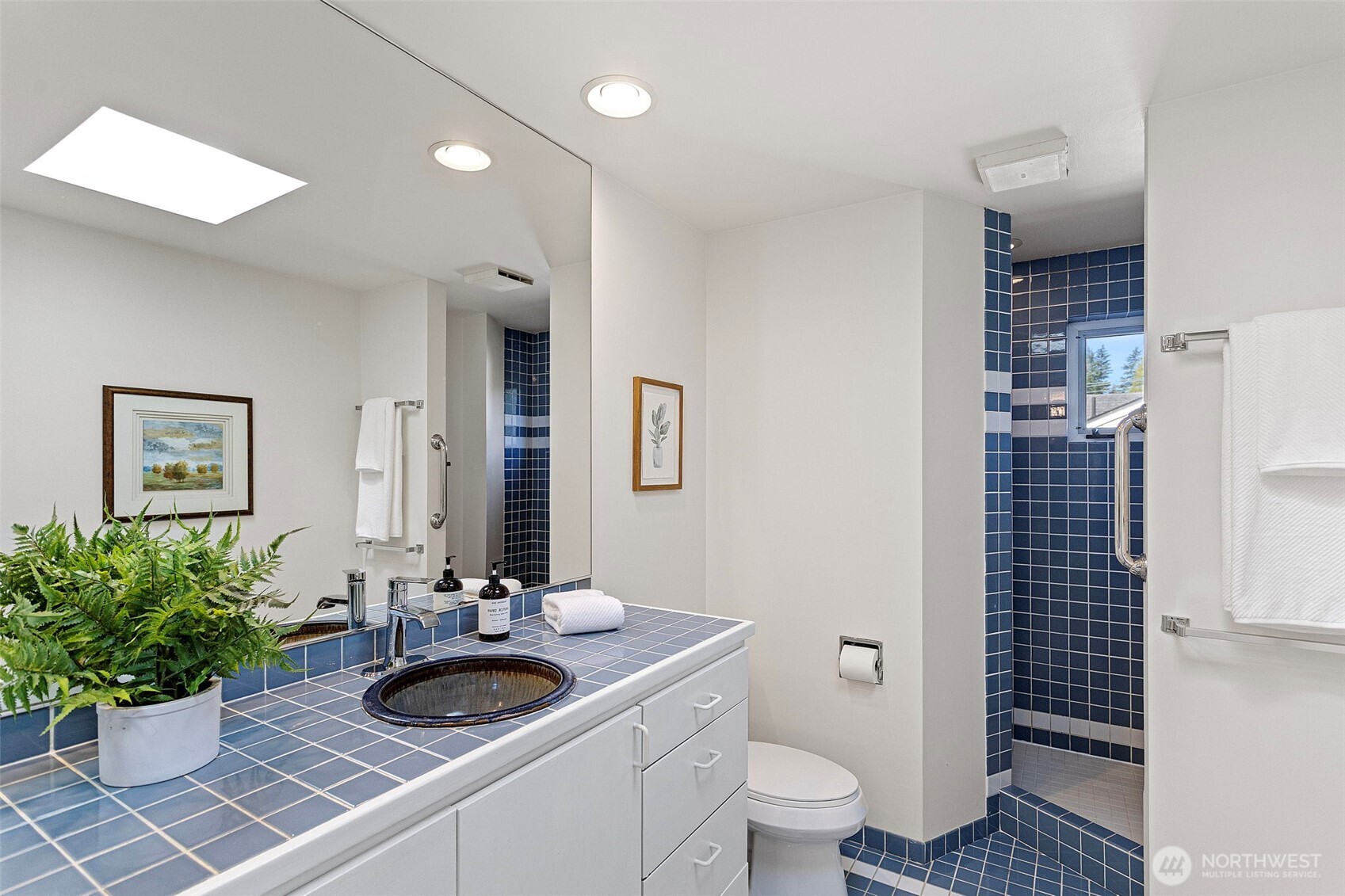 3813 Northeast 70th Street Seattle, WA 98115 - Photo 28 of 40