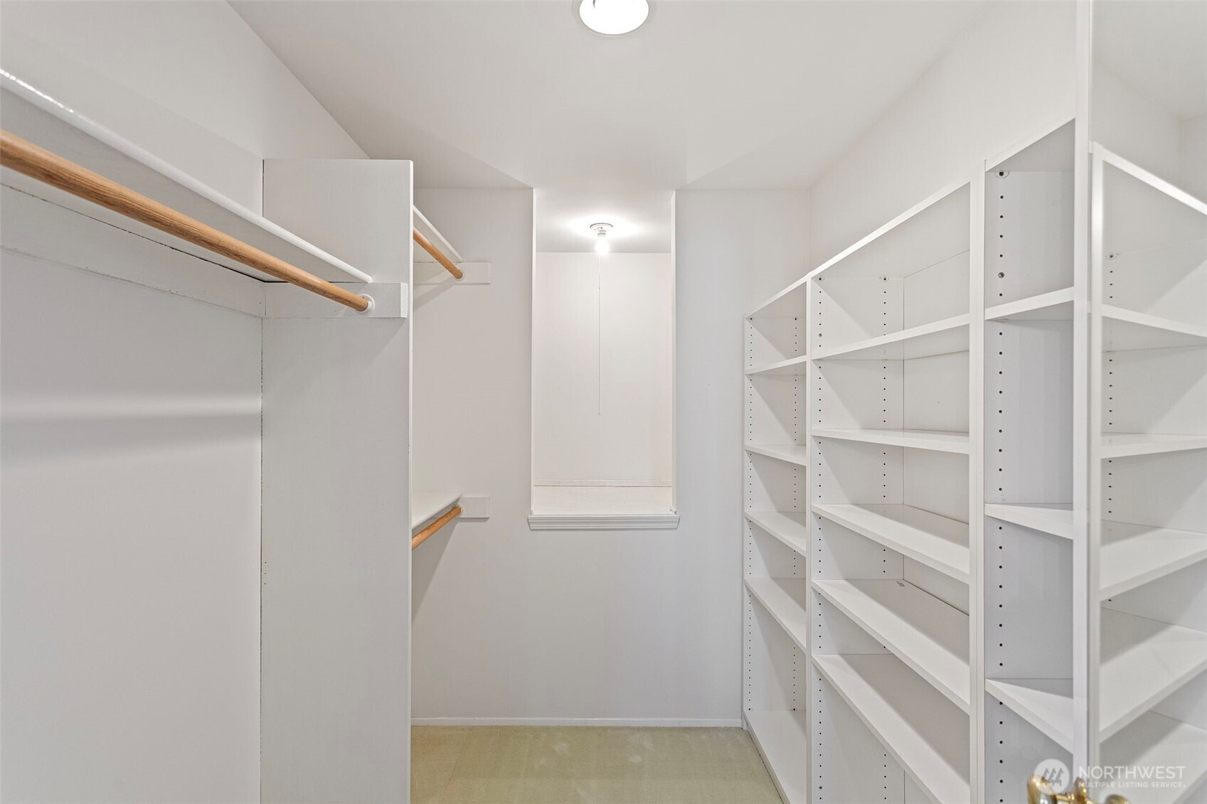 3813 Northeast 70th Street Seattle, WA 98115 - Photo 29 of 40