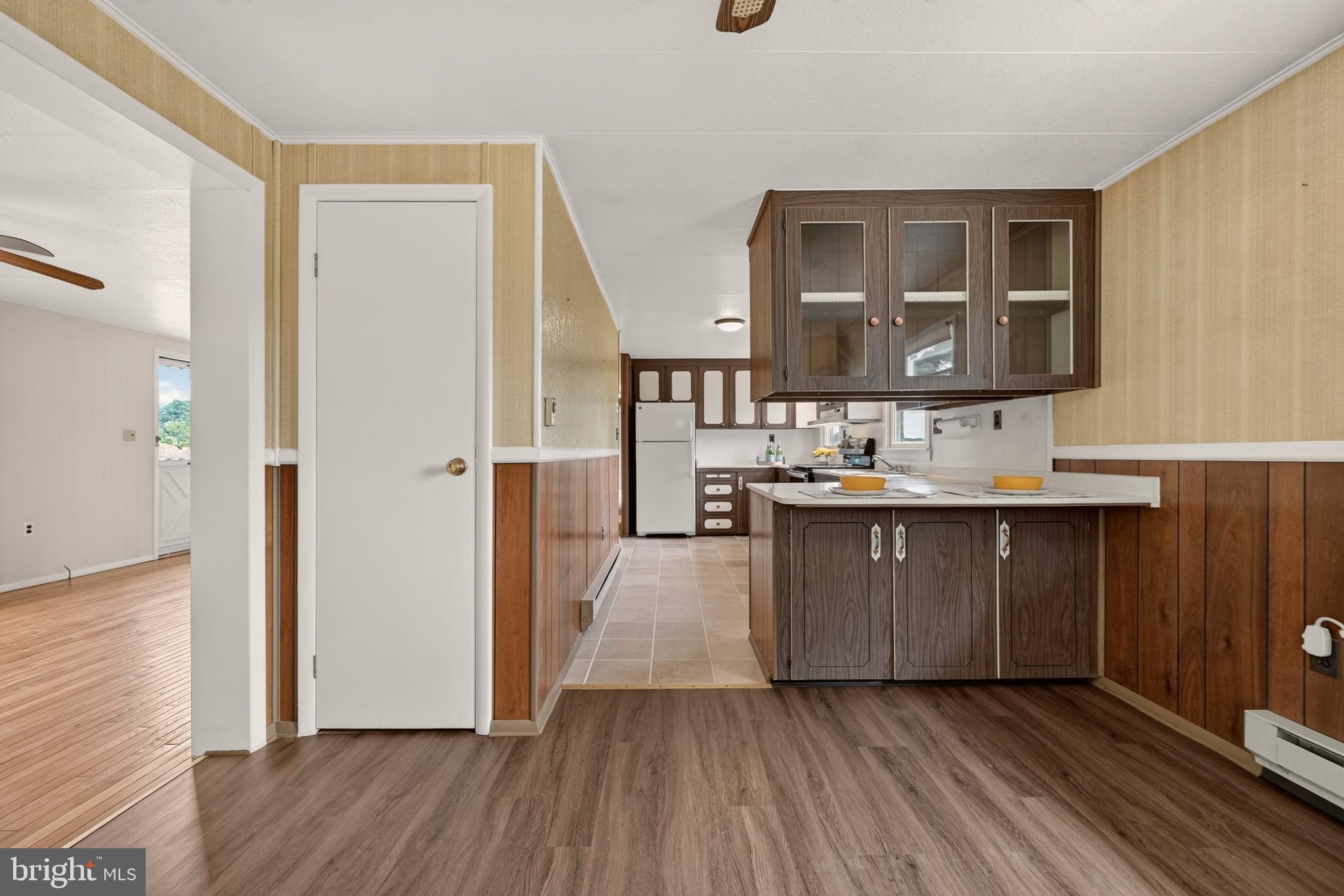 13835 Howard Road Dayton, MD 21036 - Photo 14 of 43 Dining room off kitchen to include breakfast bar
