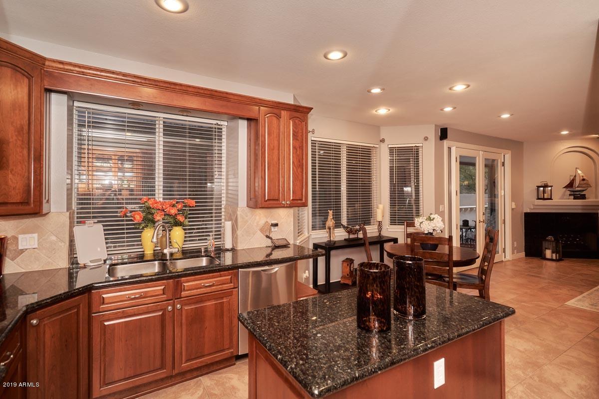 814 East Desert Trumpet Road Phoenix, AZ 85048 - Photo 26 of 83 Kitchen2