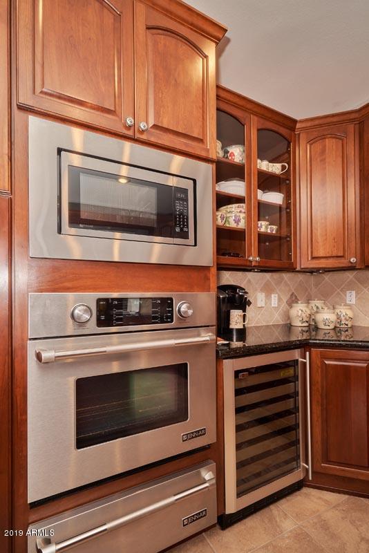 814 East Desert Trumpet Road Phoenix, AZ 85048 - Photo 28 of 83 Kitchen-Jenn-Air Ovens